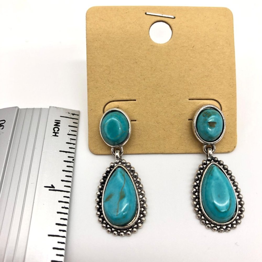Earrings Women's Turquoise and Silver Pierced‎ Costume Jewelry - Picture 4 of 4